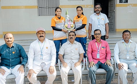 बार्शीच्या सख्खा बहिणींची विद्यापीठ संघात निवड