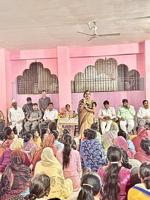 राजुरी येथे महिला सक्षमीकरण मेळावा उत्साहात, महिलांना विविध शासकीय योजनांविषयी मार्गदर्शन