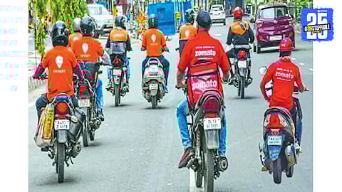 Delivery partners celebrate as Zomato and Swiggy accept gig workers’ demands, announcing a salary hike after nationwide strike pressure.