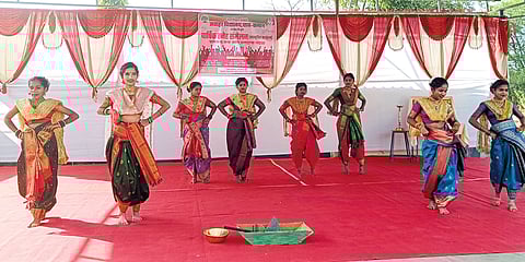 जवाहर विद्यालयात नृत्याविष्कार