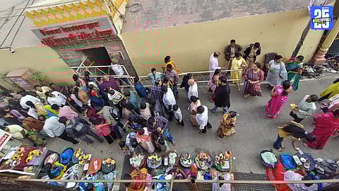 Massive New Year Devotee Rush at Theur Chintamani Temple