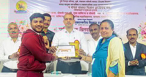 तालुकास्तरीय विज्ञान प्रदर्शनात
आंतरभारती बालग्रामचा प्रकल्प प्रथम