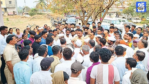 Tragic Road Accident in Parner, Relatives Stage Agitation Seeking Justice