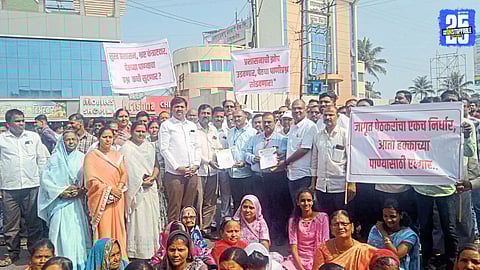 Rasta Roko Over Water Scarcity in Peth, Long Queues of Vehicles on Highway