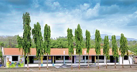 करिअर नव्हे... माणूस घडविणारी खोडदची शाळा