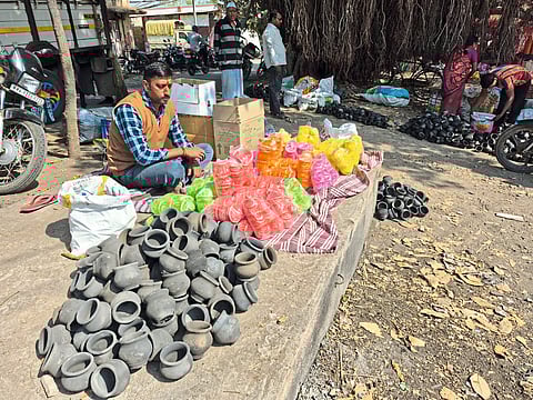 वडगाव निंबाळकर येथे संक्रांतीनिमित्त फुलला आठवडे बाजार