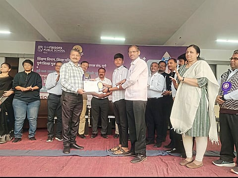 विज्ञान प्रदर्शनात
रोहन कोकणे प्रथम