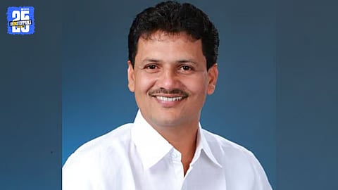 Guardian Minister Prakash Abitkar interacting with the media on Kolhapur’s smart city and development roadmap.