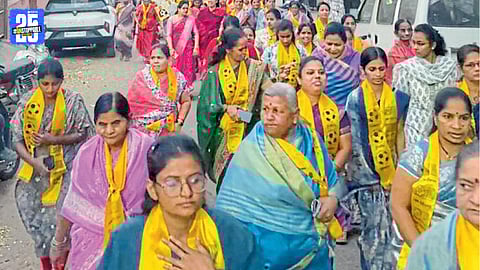 Candidates lead massive padayatras as Kolhapur civic election campaign peaks.