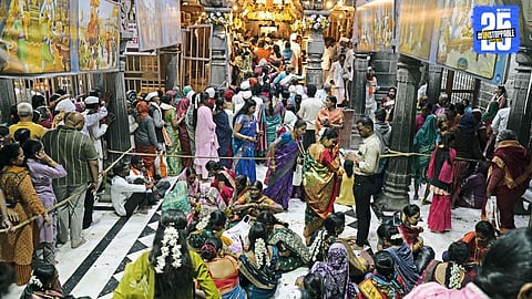 Women devotees waiting in long queues for Vitthal darshan at Pandharpur on the occasion of Makar Sankranti.