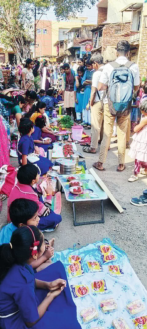 ढेबेवाडी बालआनंद बाजारात ४० हजारांची उलाढाल
