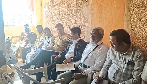 तारळे अदानी आंदोलन