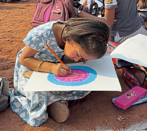 कुरकुंभमध्ये कलागुणांना मुक्त वाव