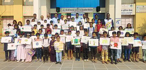 न्हावरे येथे विद्यार्थ्यांचा सहभाग