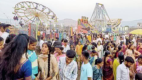 वाडा येथे धर्मनाथ महाराजांचा उत्सव उत्साहात सुरू