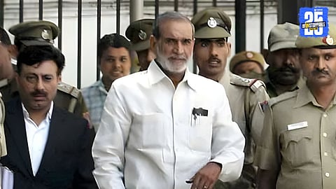 Former Congress leader Sajjan Kumar arrives at Rouse Avenue Court during the hearing of a 1984 Sikh riots-related case in Delhi.