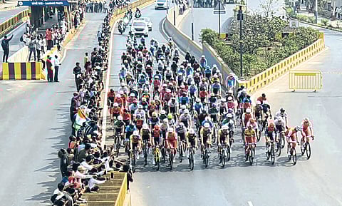 सांगवी फाटा परिसरात उत्साह अन् जल्लोष