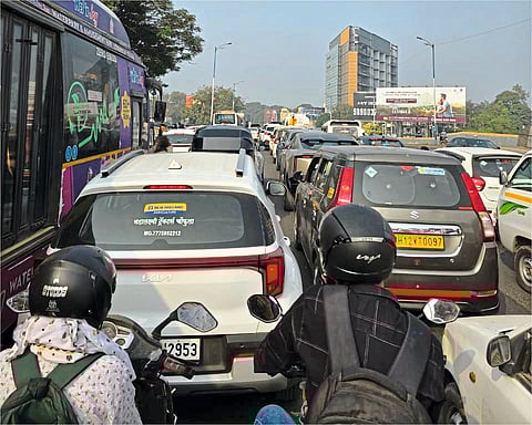 रावेत, आकुर्डी परिसर रोजच कोंडीच्या ‘जाळ्यात’