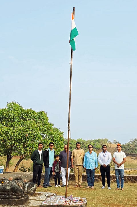 विसापूर किल्ल्यावर
ध्वजवंदन