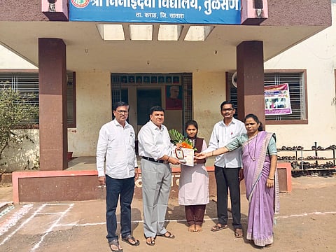 उंडाळे.. वैष्णवी वीर हिचे वक्तृत्व स्पर्धात यश