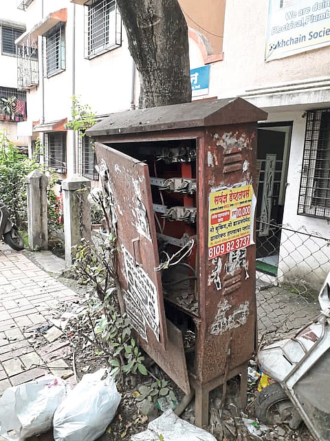 उघड्या डीपी ठरताहेत धोकादायक