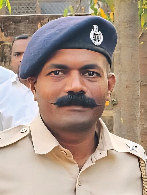 नागठाणे वनरक्षक गौरव