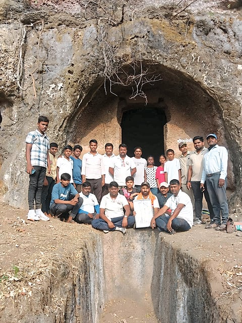 मलकापूर चचेगाव बुद्ध लेणी येथे लेणी संवर्धन स्वच्छता मोहीम संपन्न