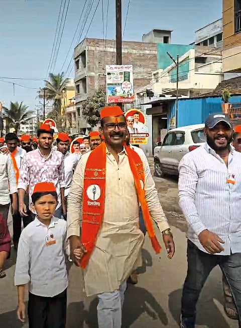 अरुण कुसाळकर नेहमीच
गोरगरिबांच्या सुखदुःखात