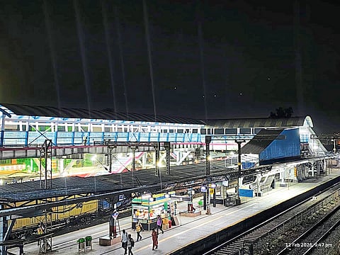 वसई रोड स्थानकात नवा पदचारी पूल व उन्नत डेक प्रवासी सेवेत दाखल!