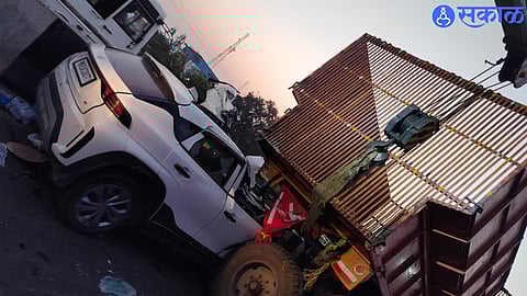 High-Speed Collision Leaves Five Injured Near Solapur