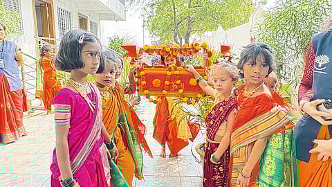 इंदापूरच्या शहा ग्लोबल स्कूलमध्ये शिवजयंती उत्साहात