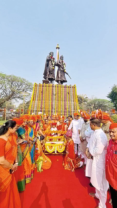 तळेगावात शिवशंभू स्मारकात
शिवजयंती उत्साहात