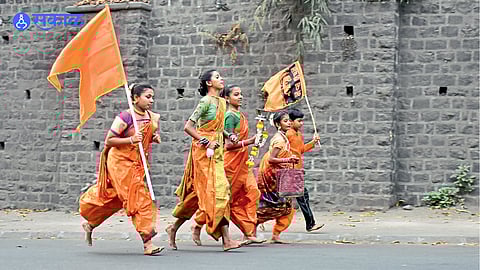 Devotees and Bal Mavlas carry shivjyot