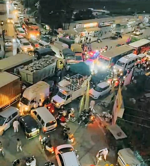 आळंदी तब्बल अडीच तास वाहतूक कोंडी