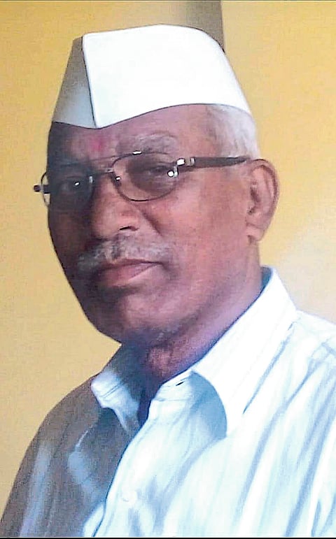 रोहिदास आमोडकर यांचे निधन