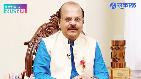 Struggle of Marathi actors in Mumbai theatre