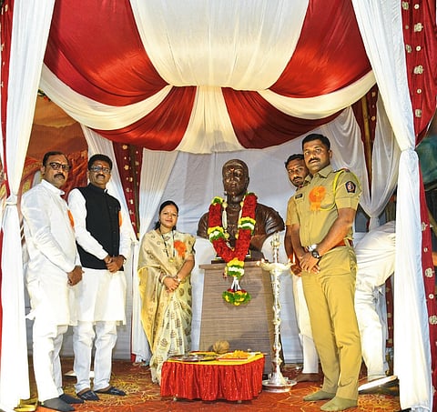 लोणंद - लोणंदला शिवजयंती निमित्त व्याख्यान.