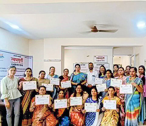 जेजुरीत महिलांना मोफत संगणक प्रशिक्षण