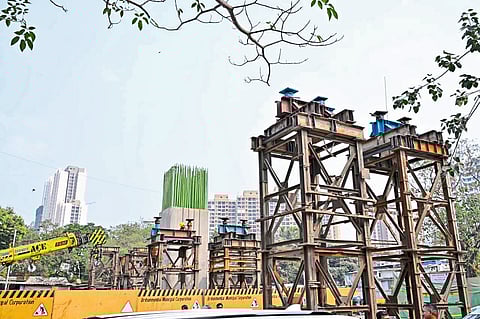 अपूर्ण विकासकामांचा धोका!