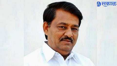 MLA Subhash Deshmukh raises the issue of dance bars in Solapur during the Assembly session.