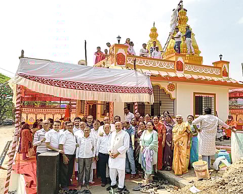 चास येथील सिद्धिविनायक मंदिराचा जीर्णोद्धार