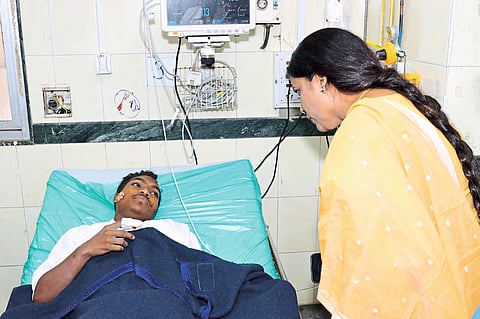 चेंबूर मजुर मृत्यू प्रकरण : विकासकावर ''मनुष्यवधाचा'' गुन्हा दाखल करण्याचे महापौरांचे निर्देश