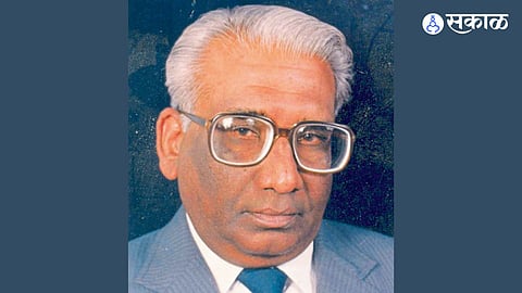 Latur Educationist Death