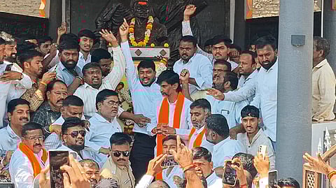 करमाळा येथे मनोज जरांगे पाटील यांची भेट