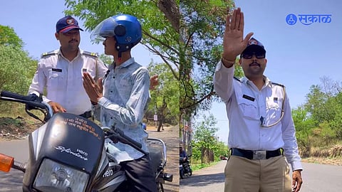 Kolhapur highway no helmet no entry