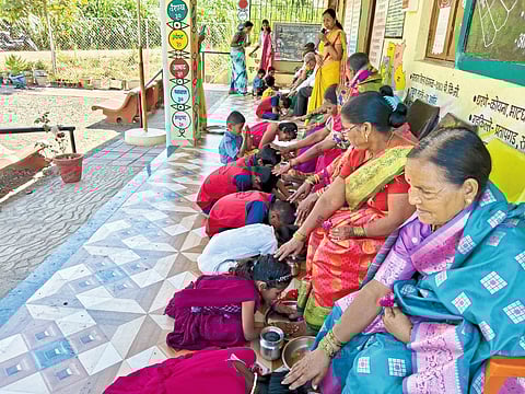 विंग जिल्हा परिषदेच्या टाके वस्ती चचेगाव शाळेत आजी आजोबा स्नेह मेळावा रंगला