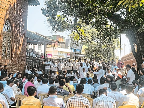 सुरूर महाबळेश्वर पोलादपूर रस्त्याच्या रखडलेल्या कामावरून नागरिक संतप्त; रविवारी ‘महाबळेश्वर बंद’, सोमवारी प्रशासनाला निवेदन