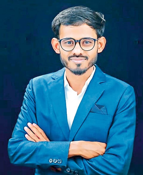 भंडीशेगावच्या अभिजीत भोसलेचे सीए परीक्षेत यश