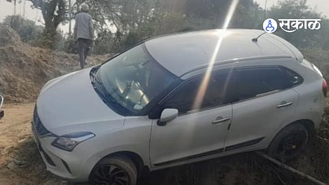 Google Maps Misguides Youths in India, Car Left Hanging Over Canal While Heading to Wedding