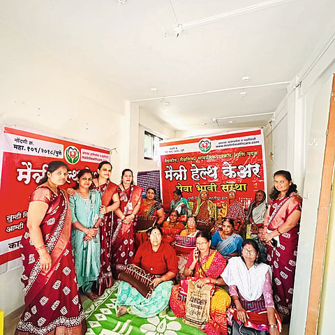 आंबेगाव तालुक्यातील निराधार विधवा महिलांचा सन्मान